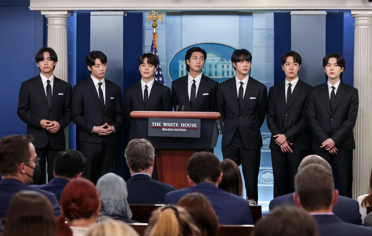 V, Jungkook, Jimin, RM, Jin, J-Hope and Suga of BTS