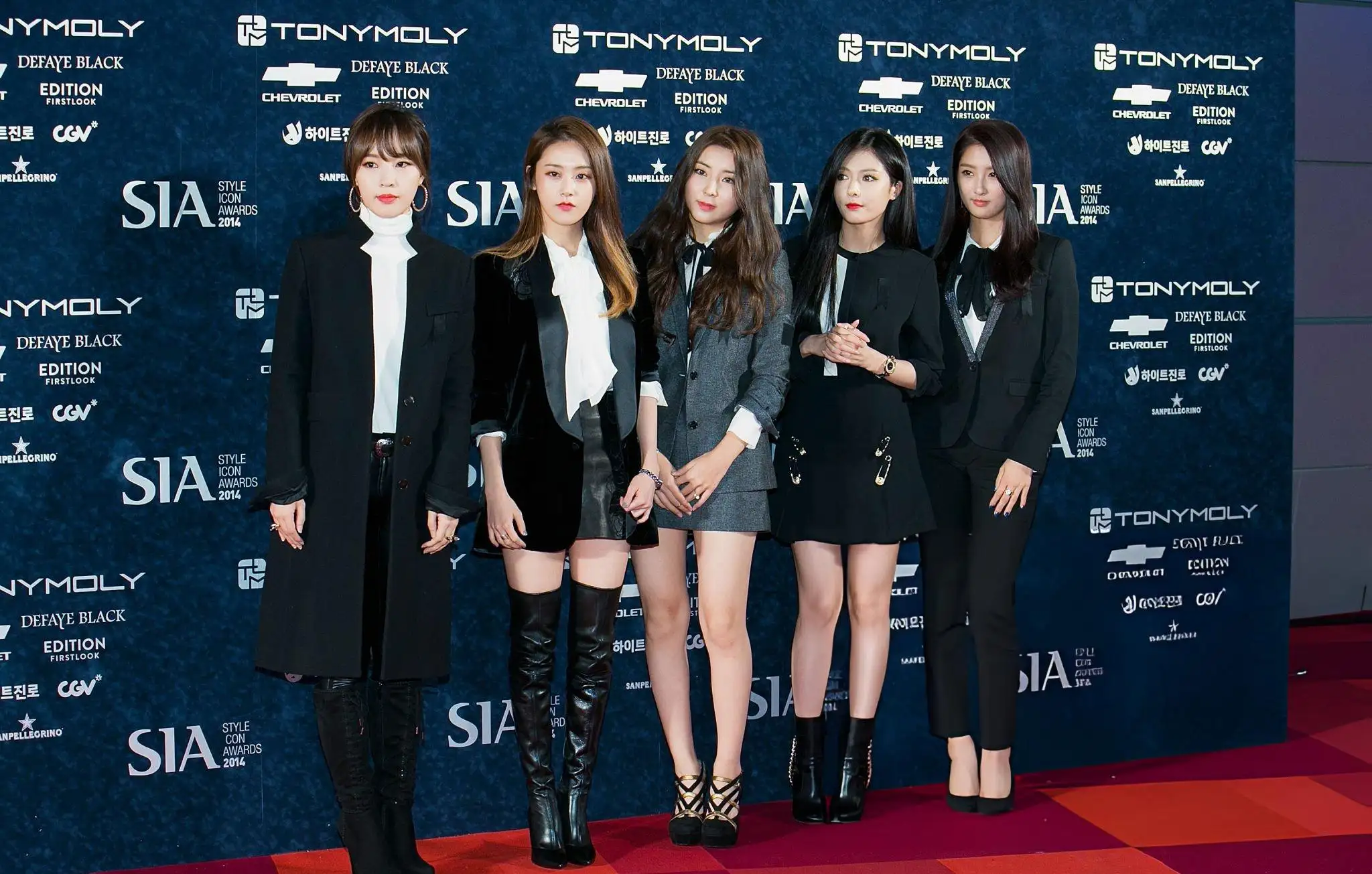 4Minute Members: Jihyun, Gayoon, Jiyoon, Hyuna and Sohyun