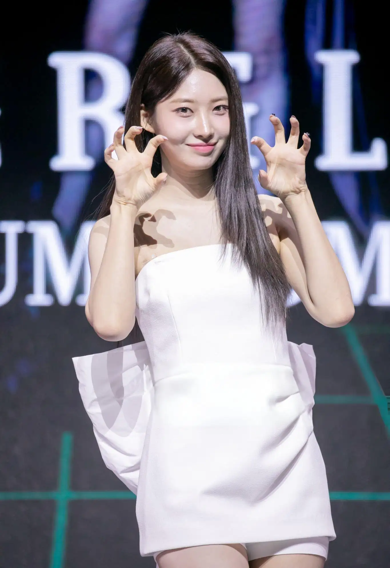 Sihyeon of EVERGLOW