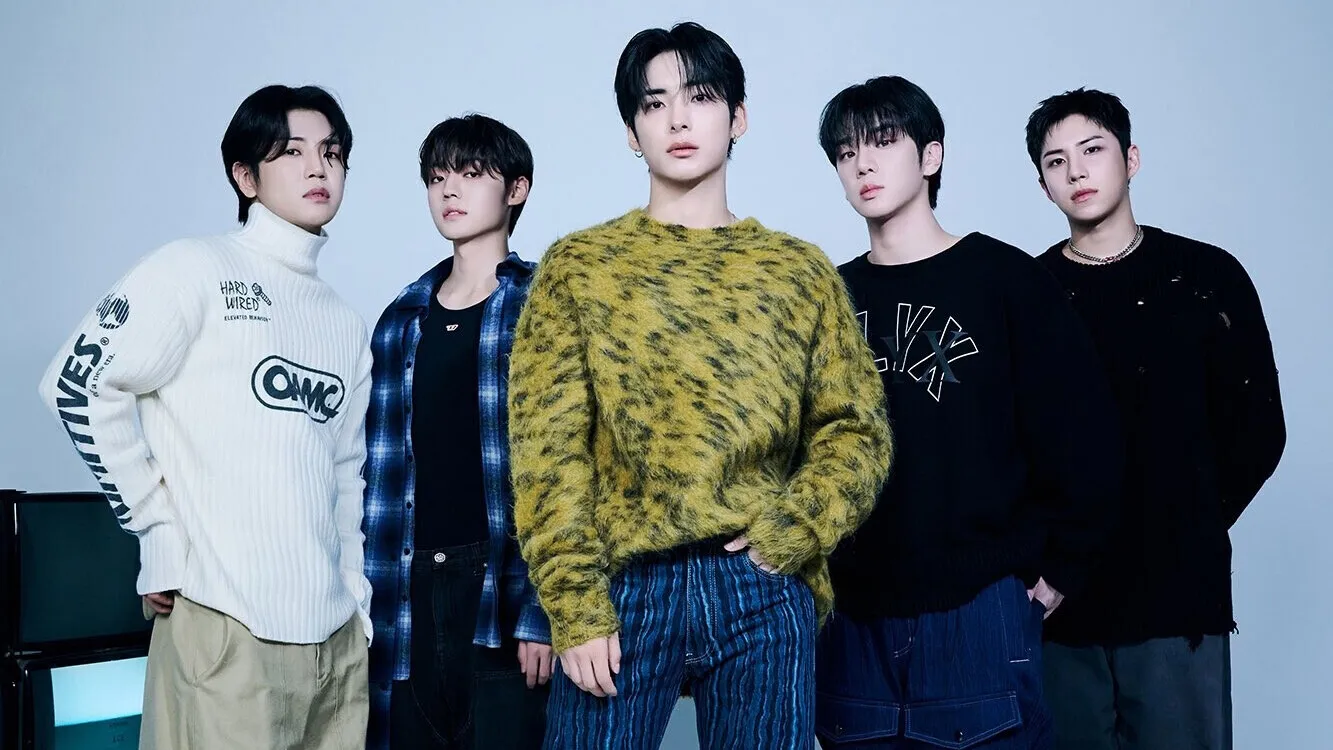 A.C.E Members: Park Junhee, Lee Donghun, Wow, Kim Byeongkwan, and Kang Yuchan