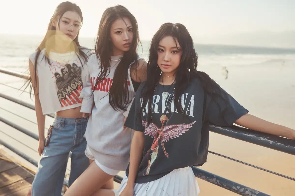 ablume members are Saena, Sio, and Aran.