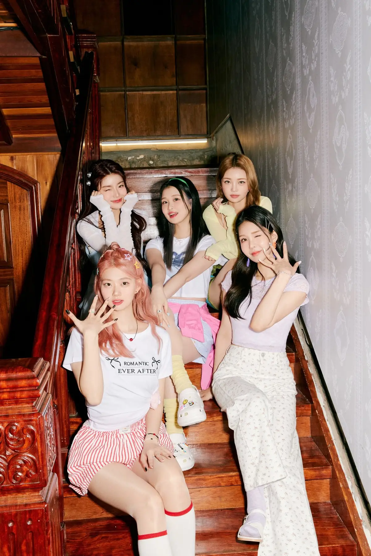 Clear:I Members Profile: Full Names, Ages, Heights, Weights and More Clear:I members are Sang, Do Hayoon, Yuyeon, Jiyu, and Eunsul.