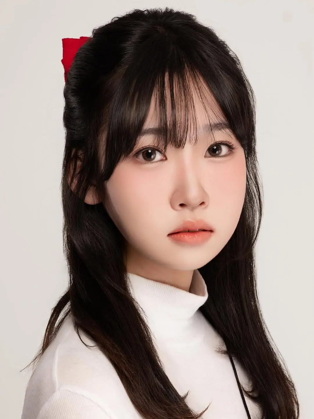 Continewd Members Profile: Full Names, Ages, Heights, Weights and More Continewd member Youjeong