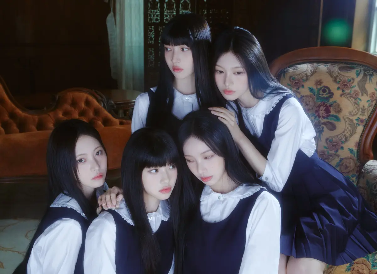 RESCENE Members Profile: Full Names, Ages, Heights, Weights and More RESCENE members are Woni, Liv, Minami, May, and Zena.