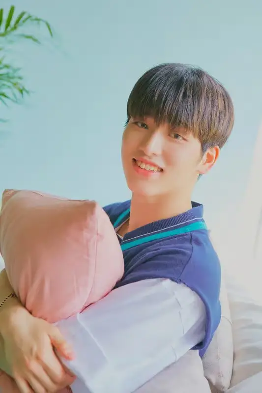 1THE9 former member Seunghwan