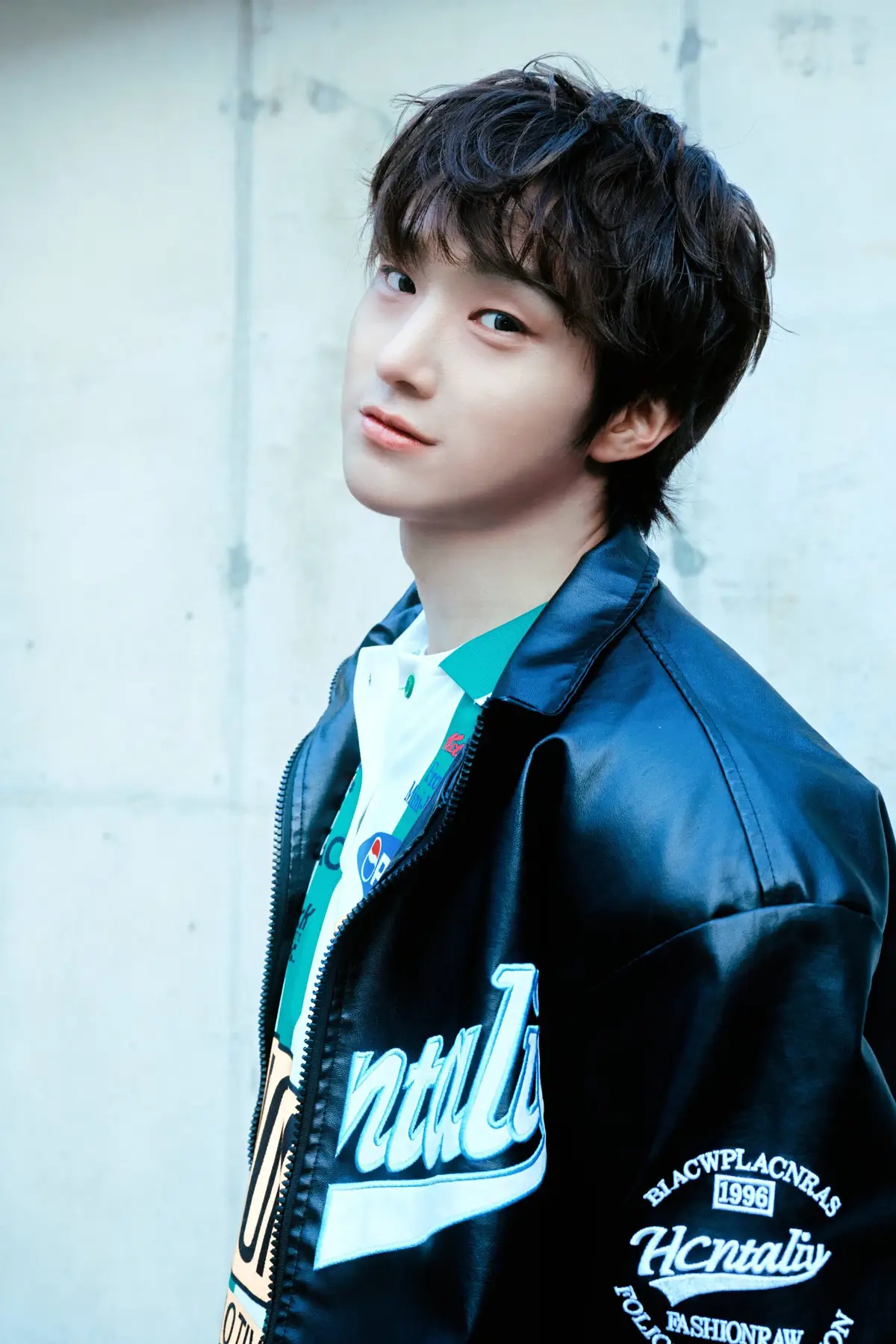 1VERSE member Kenny