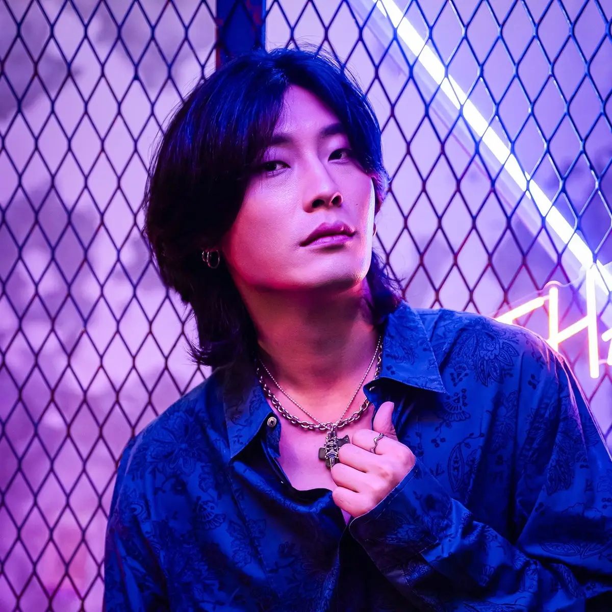 2Z (TU:ZI) member ZUNON