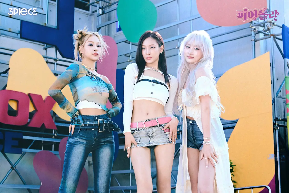 3piece members are Viki, Soo, and Iya.