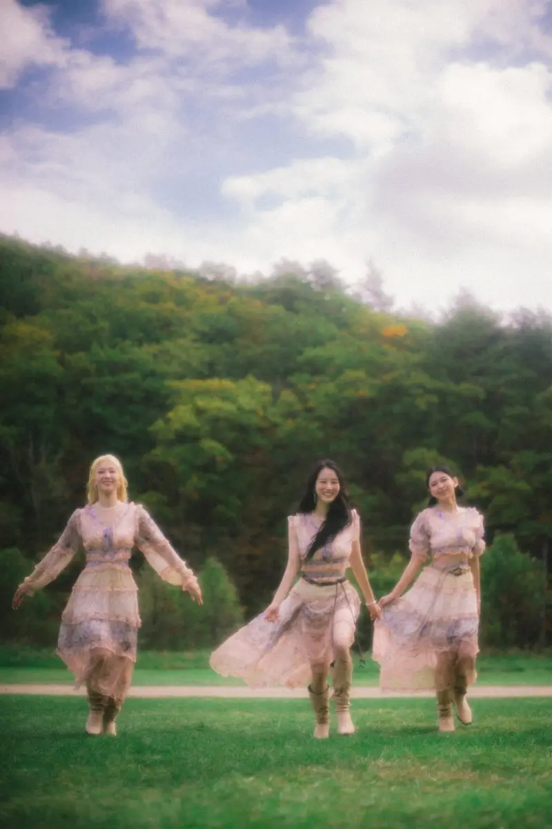 3YE members are Yuji, Yurim, and Haeun.
