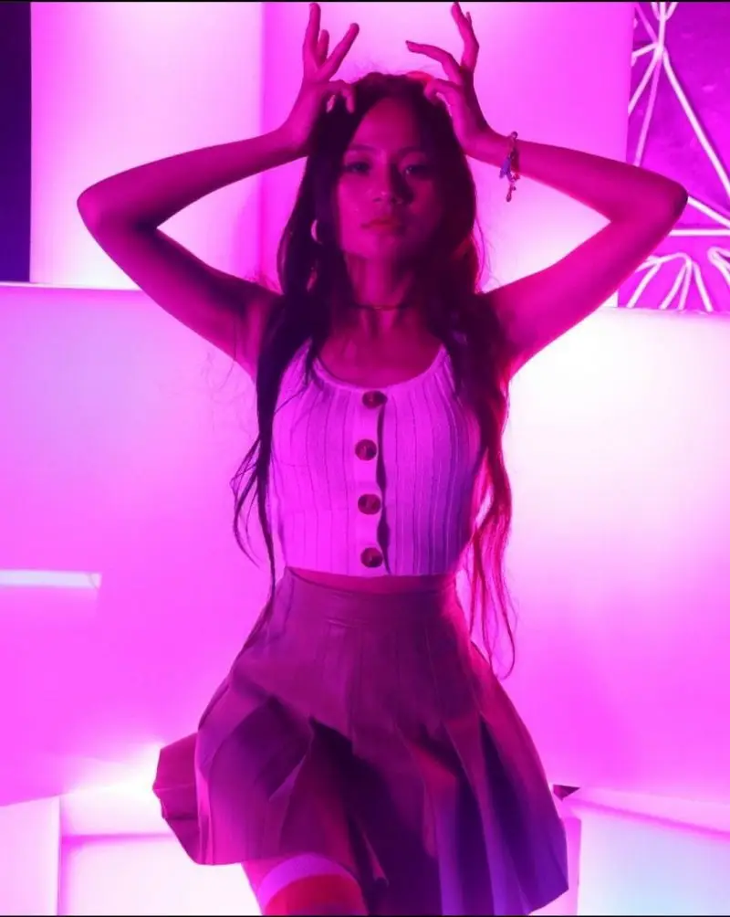 5High member Nana Secii