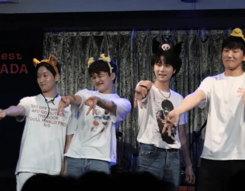 828 Members Profile: Full Names, Ages, Heights, Weights and More 828 members are Gangil, Hoon, Junhyeok, and Minseung.
