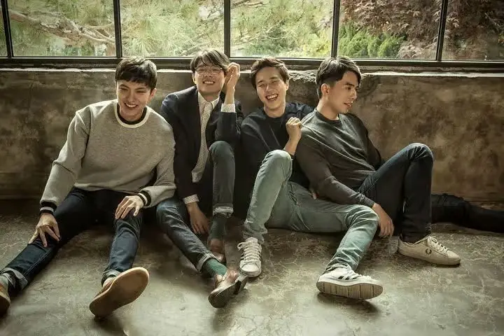 9 and the Numbers members are Jaegyung, Jeongmok, BOY.D, and Coolbursut.