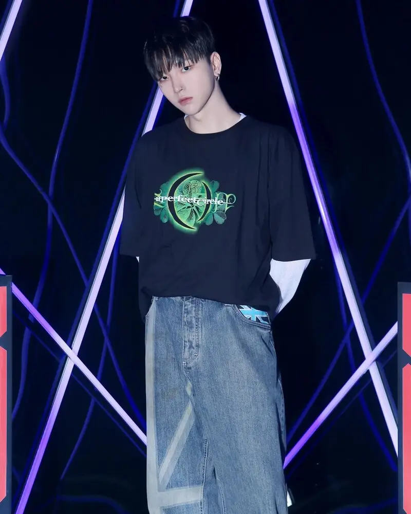 ABLUE member YOU