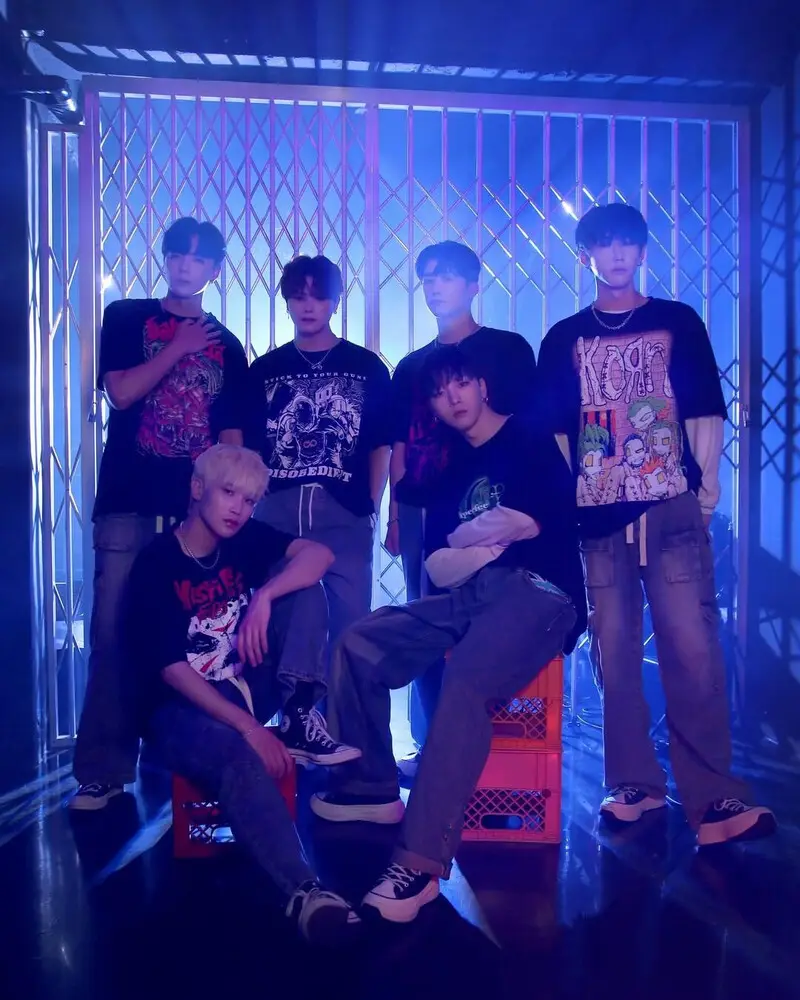 ABLUE members are ON, Gyuchan, Wonjun, Seongsoo, YOU, and Sukjun.