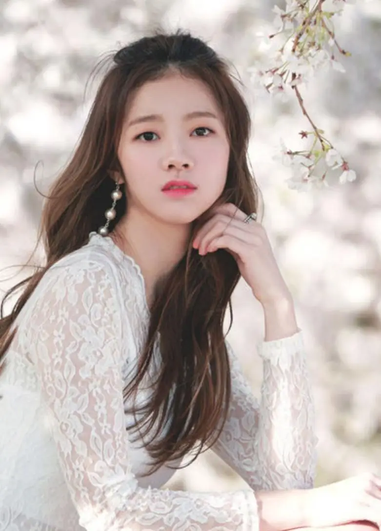 A.DE member Jiseo