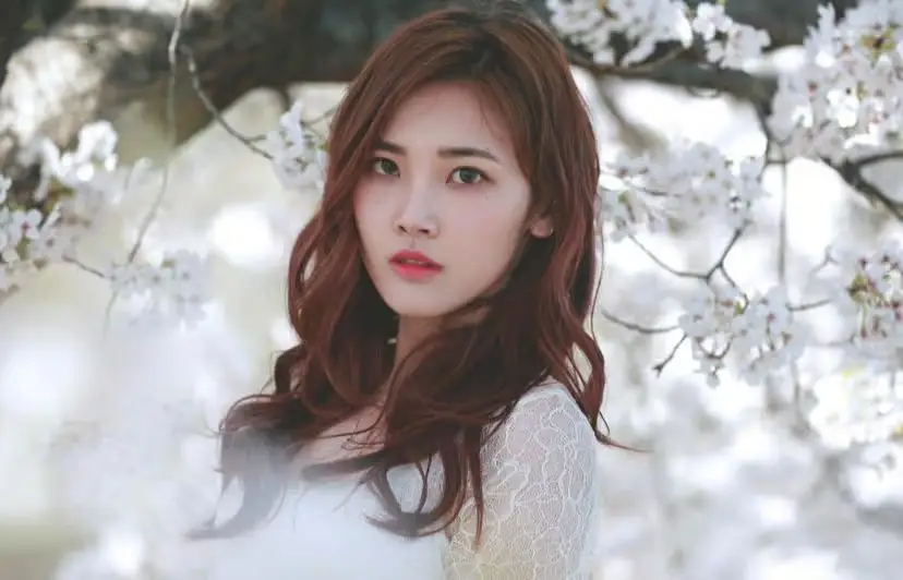 A.DE member Suyeon