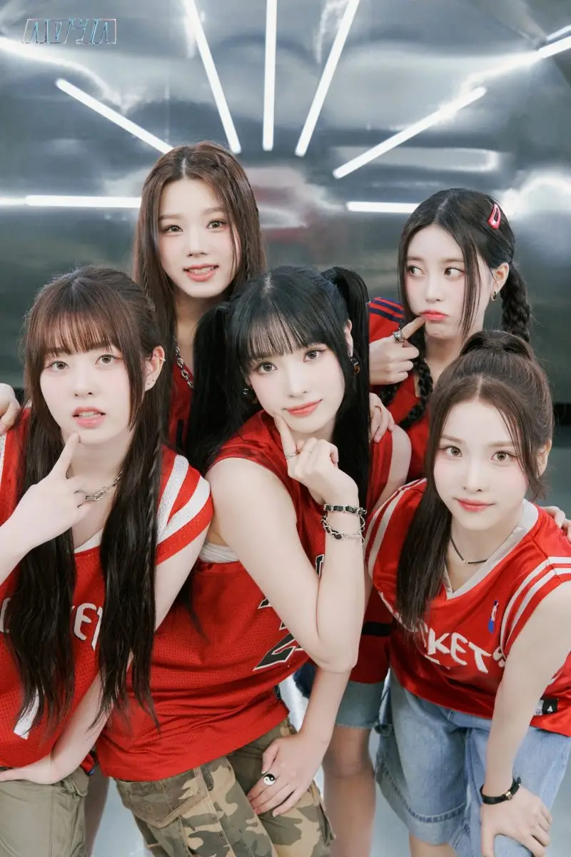 ADYA members are Yeonsu, Seowon, Sena, Chaeeun, and Seungchae.