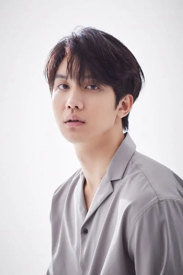 A.FACT former member Hoseong