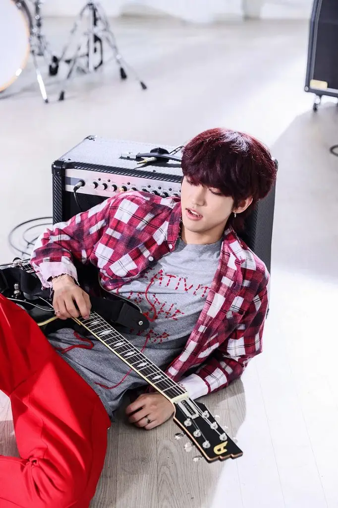 Alary-Kansion member Lee Seung Yoon