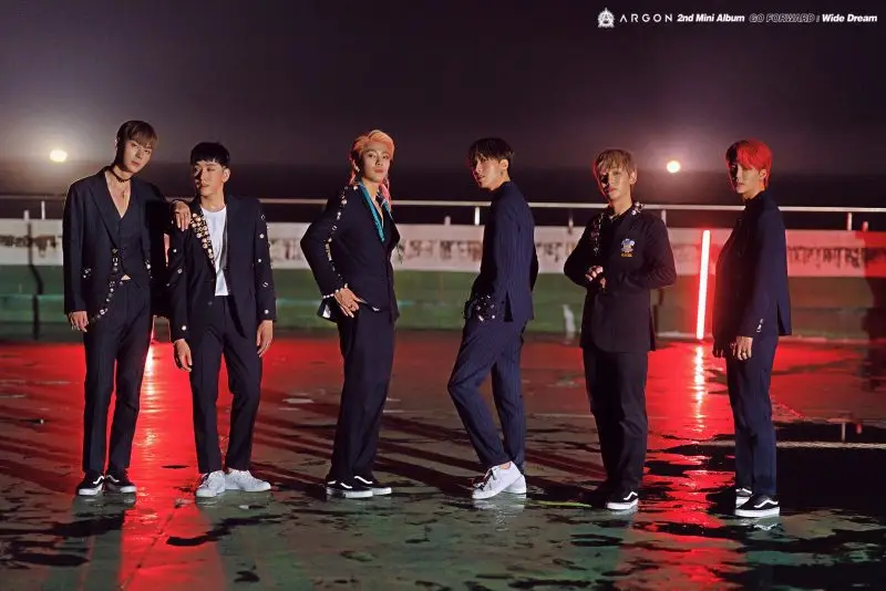 ARGON members are Kain, Haneul, Roel, Yeoun, Gon, and Jaeun.