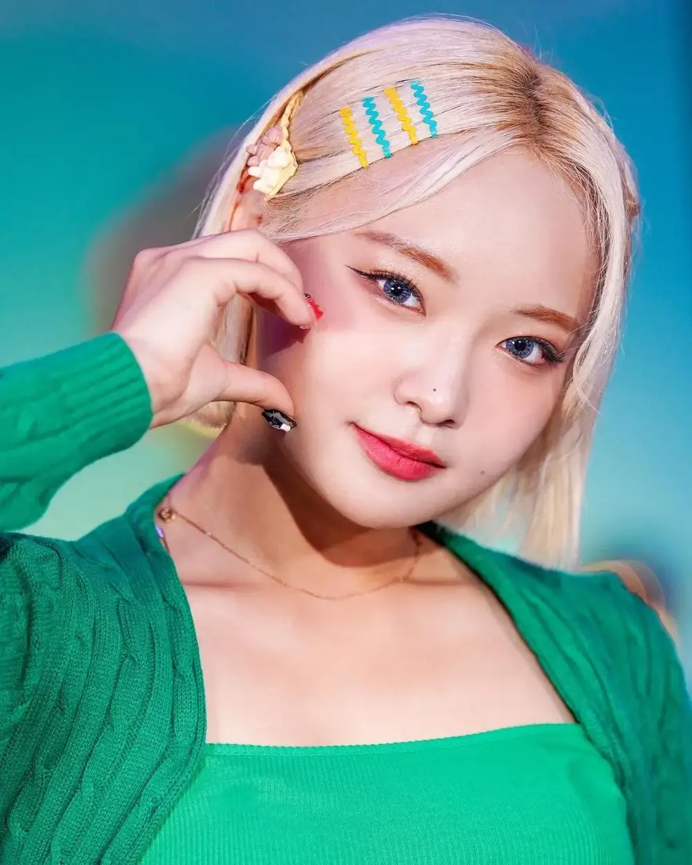 ARTBEAT v former member Sieun