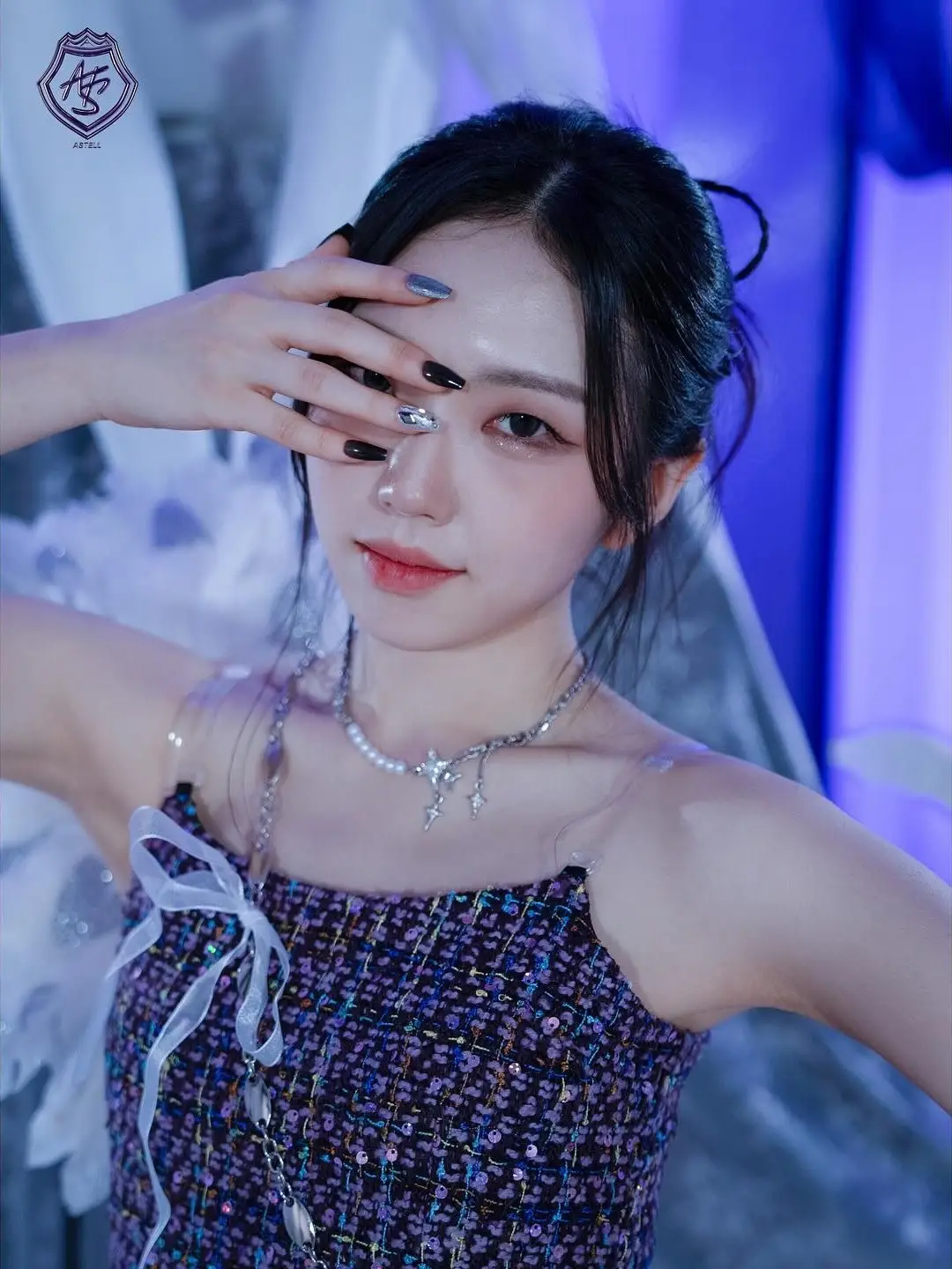 Astell former member Lynee