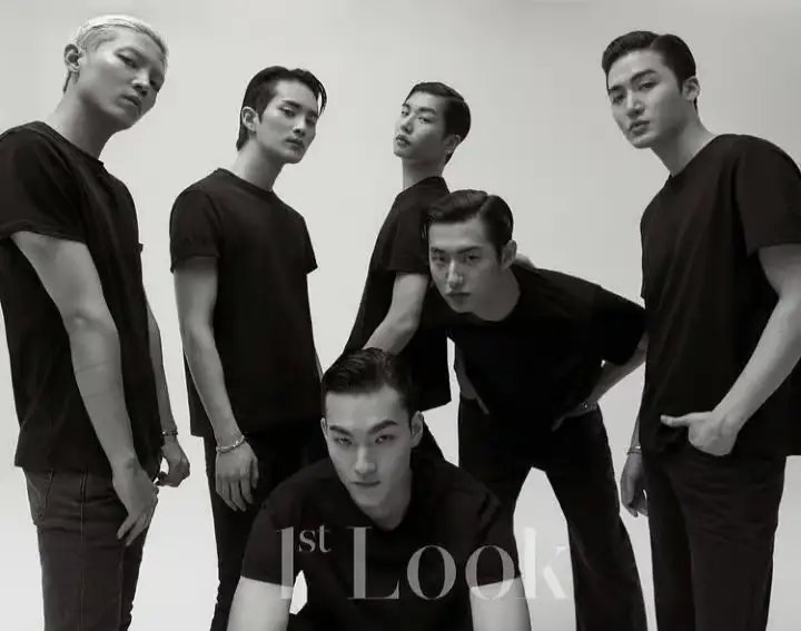 ATO6 members are Lee Gihean, Park Hong, Yoo Hyunwoo, Son Hyunwoo, Sin Yongguk, and Kim Hyeonwoo.