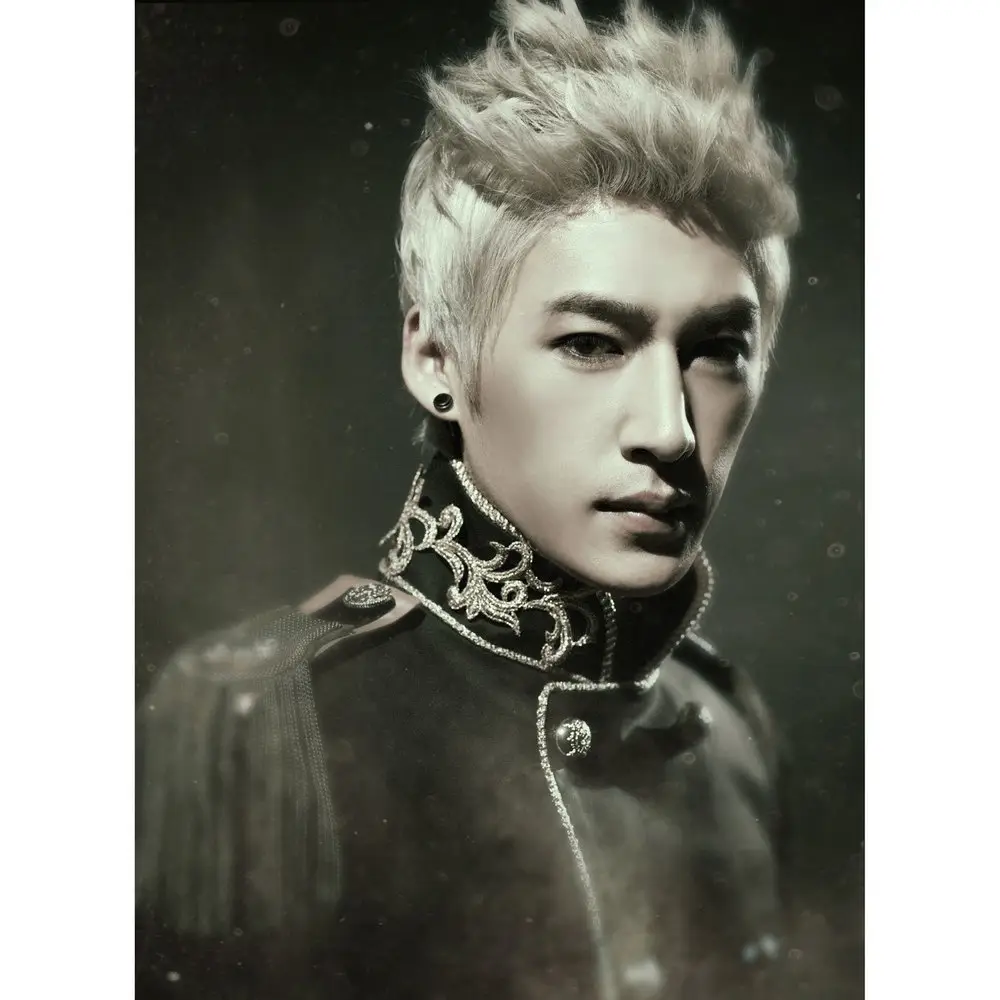 Attack former member Jiyoung