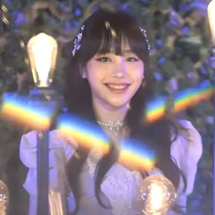 Azer-Blossom member Myungwoo