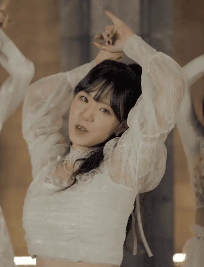 AZER member Jaein