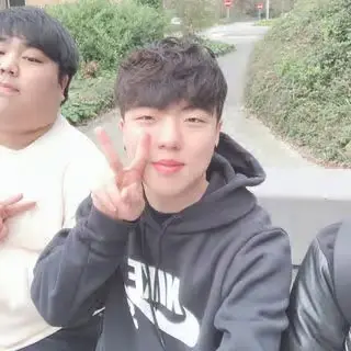 BeaverTown member Seonghoon