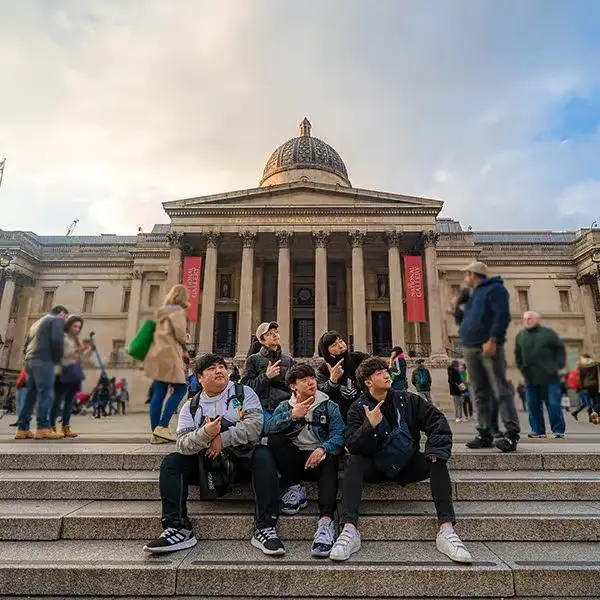 BeaverTown members are Yongil, Seongbin, Inho, Seonghoon, and Hyeonggu.