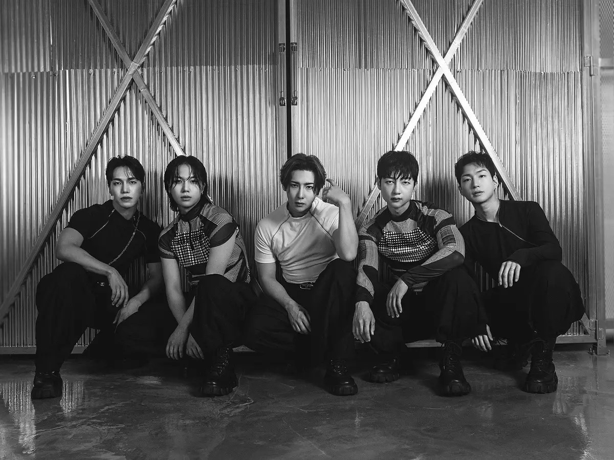 BE:MAX members are Taegeon, Wooyeon, Doha, Soohyun, and Sihoo.