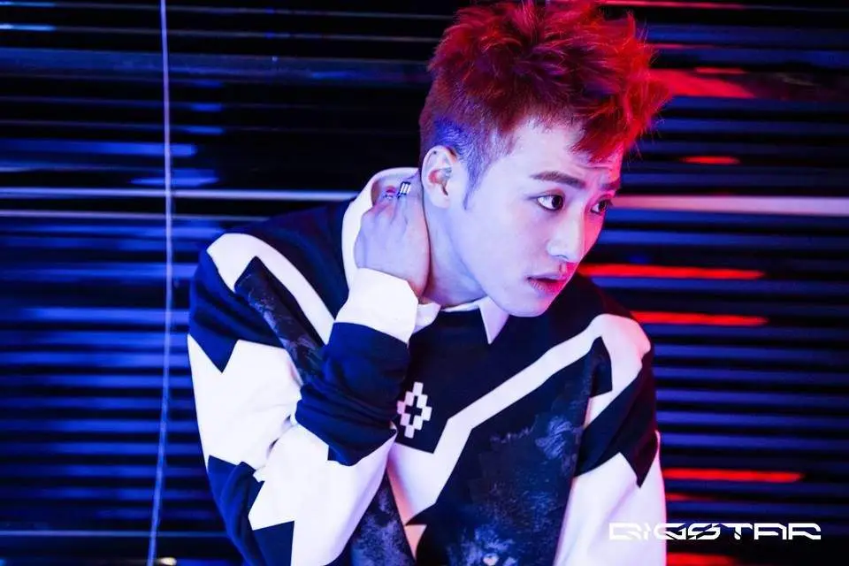 BIGSTAR member Feeldog