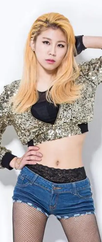 Bikiny former member Bonny
