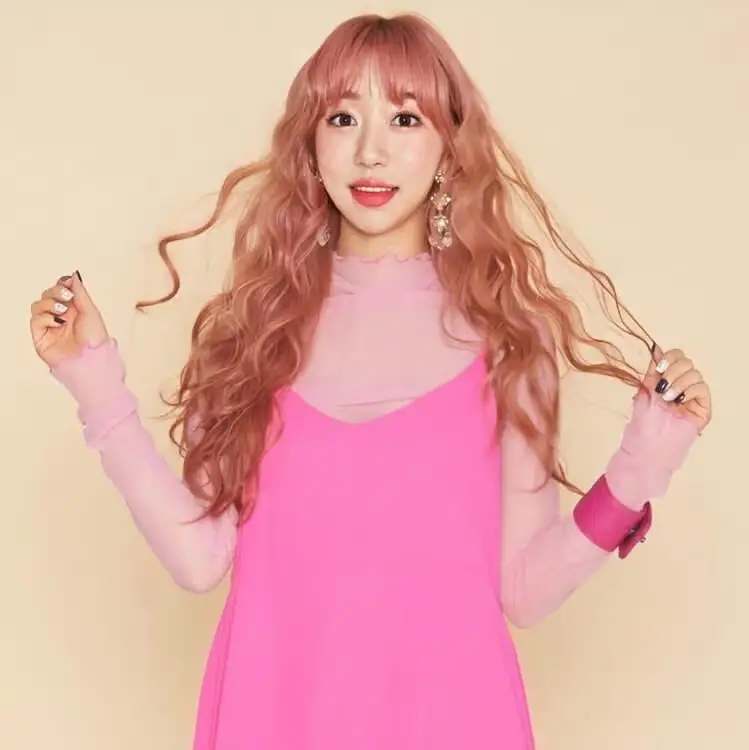 Birthday member Chaeeun