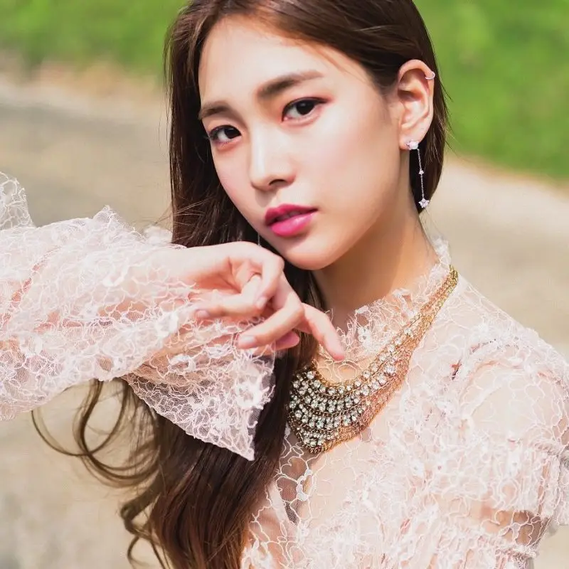 Birthday member Xiyoung