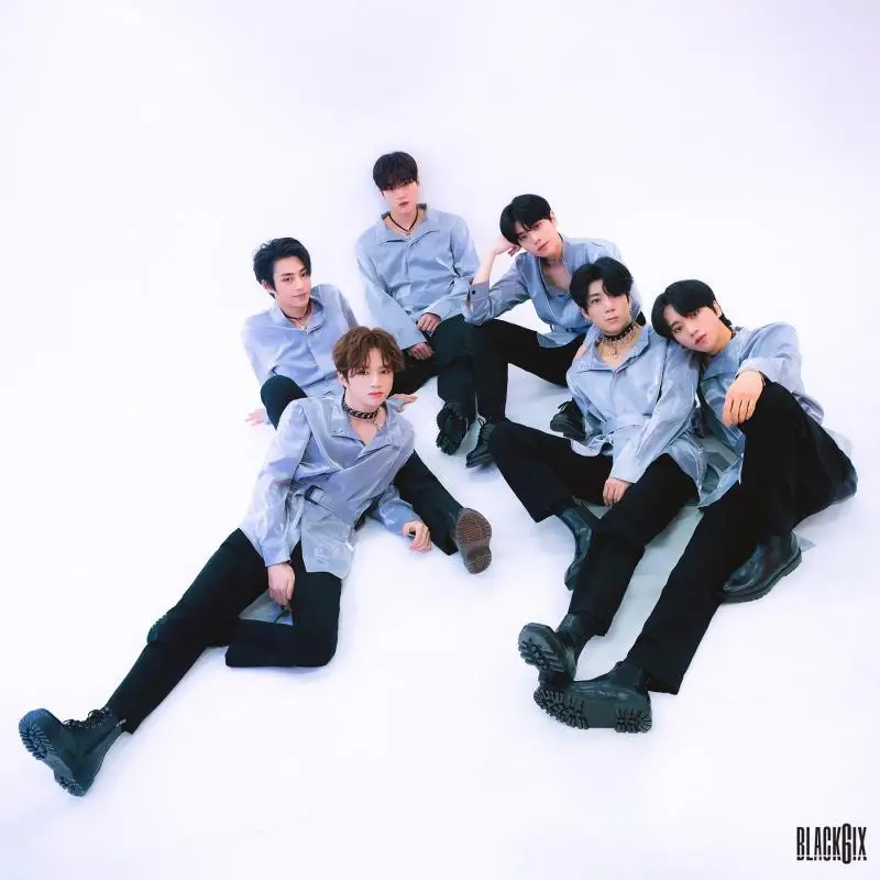 BLACK6IX members are Taeyoung, Yongseok, Jongwoon, Ziki, Yey, and The King.