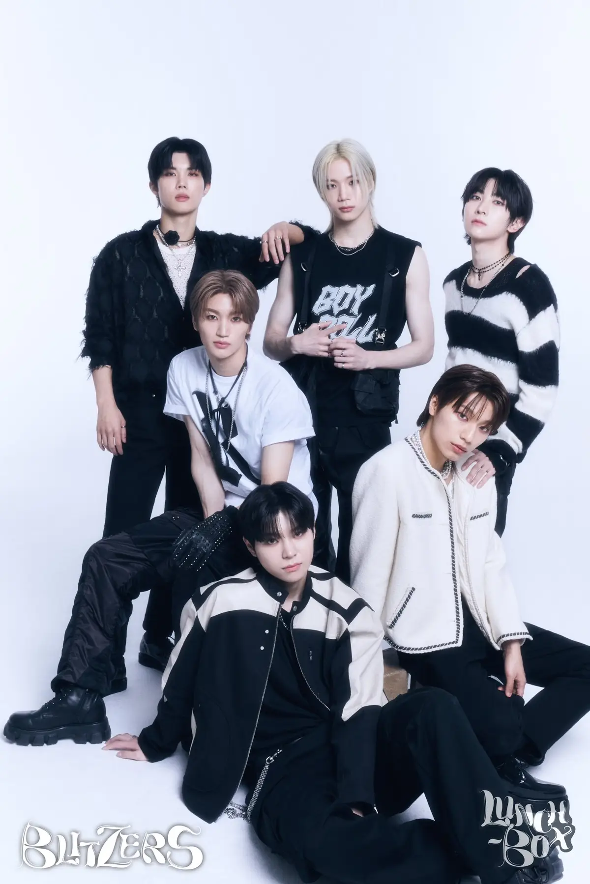 BLITZERS members are Jinhwa, Juhan, Sya, Lutan, Wooju, and Chris.