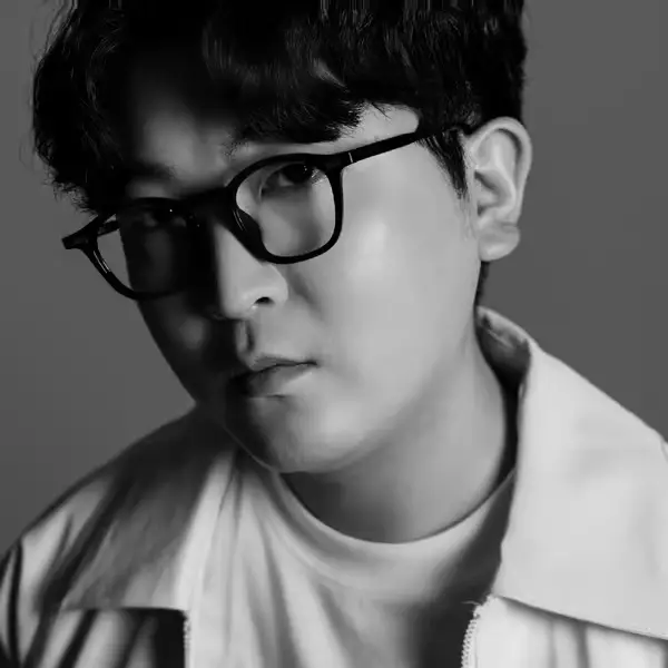 BØJEONG member Hwangyu