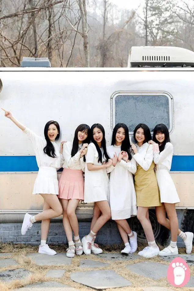 BONUSBaby members are Moonhee, Hayoon, Chaehyun, Dayun, and Gaon.