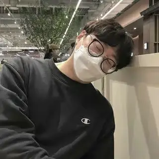 Bye my moody member Gyeongho