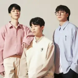 Bye my moody members are BIN BAM, Kim Dang, and Gyeongho.