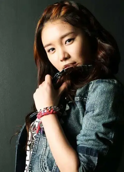 C-REAL former member Effie