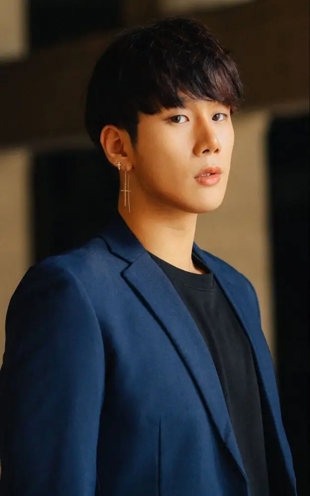 Challenger former member ONE