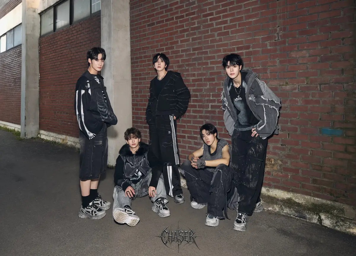 CHASER members are Kangbin, Keisuke, Ren, Yunseong, and Sihun.