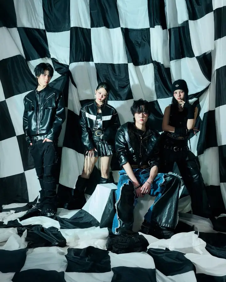 ChoCo members are Gwenda, Jake, TJ, Anpan, Caesar, Yunji, Natsuho, Cherin, and Na Yunbin.
