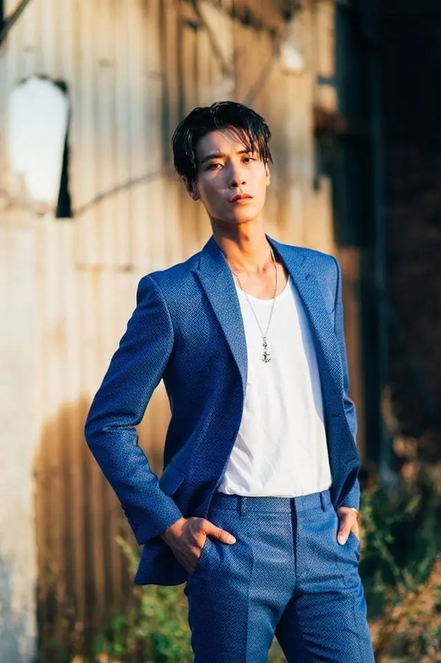 Click B member Minhyuk