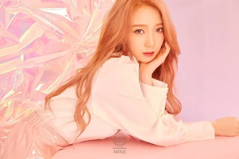 Cosmic Girls ενύπνιον (The Dreamer) member Mei Qi