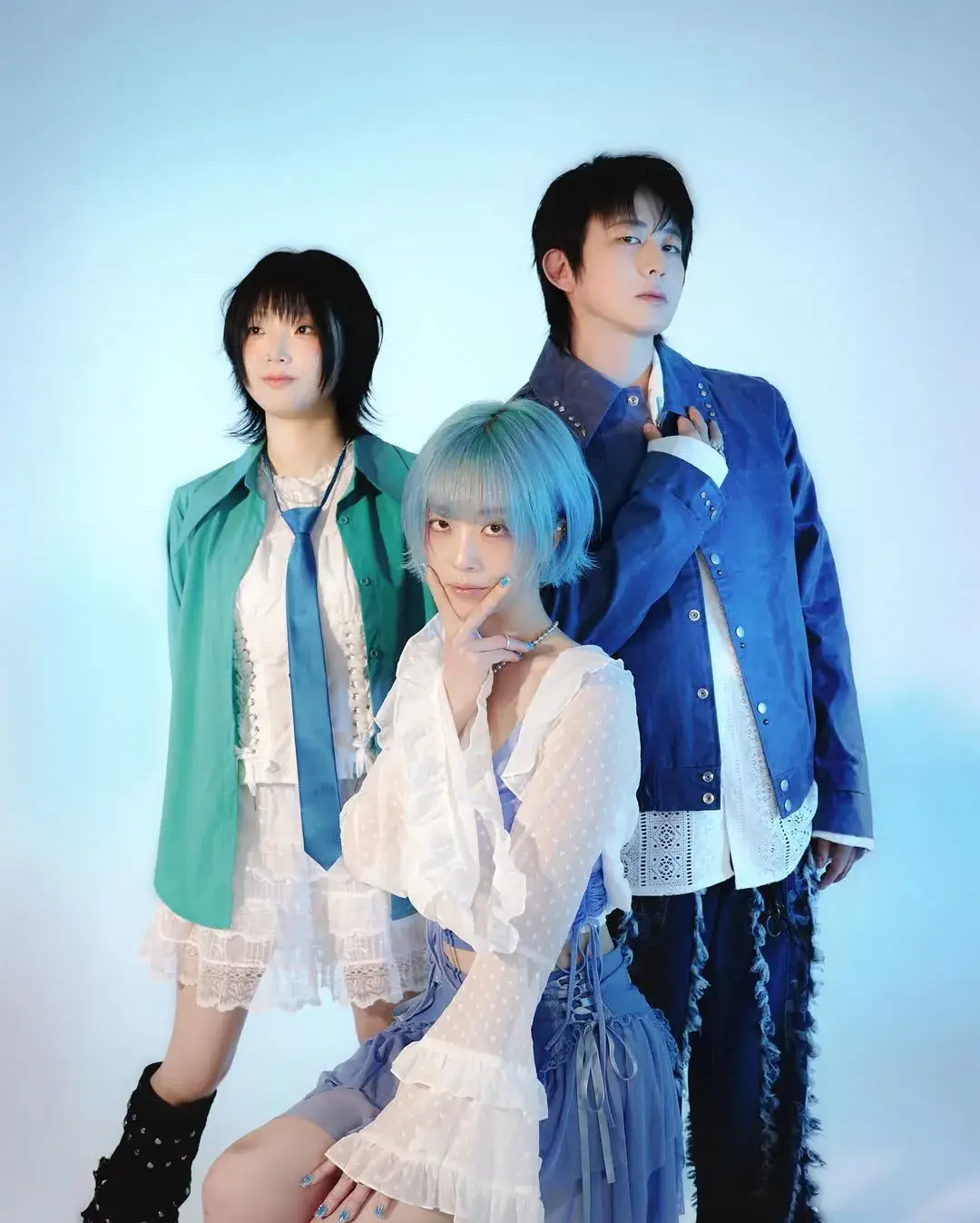 cotoba members are DyoN Joo, Dafne, and Hyerim.